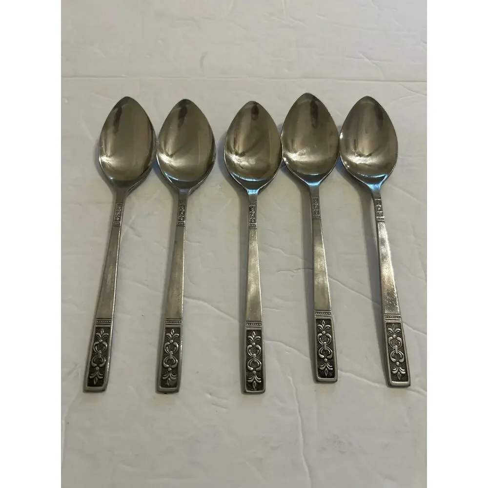 Vintage‎ Customcraft Fluer De Lis Set Of 5 Soup/Dinner Spoon Stainless Flatware